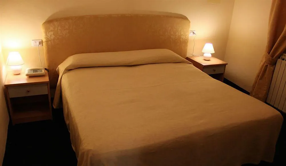 Hotel Romagna Florence 2*,  Italy